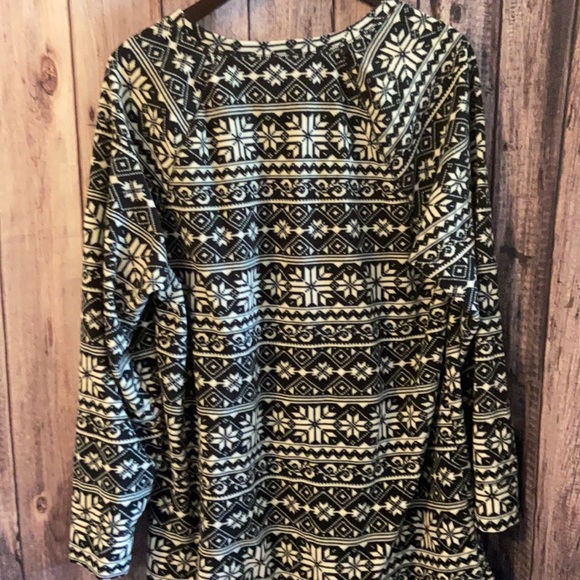 Danskin Fair Isle Black/White Sweater Size 2X - Picture 3 of 4
